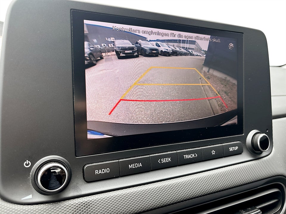 Bild på Hyundai Kona Essential 1.0 T-GDI 120hk Aut B-KAMERA CARPLAY