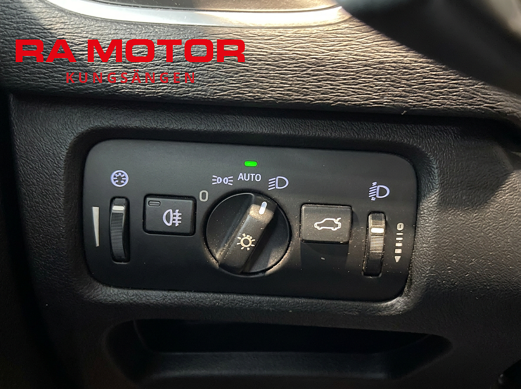Volvo V40 T2 122hk | Business | P-Värm | P-Sensor | 2017