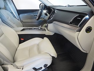 SUV Volvo XC90 8 av 26