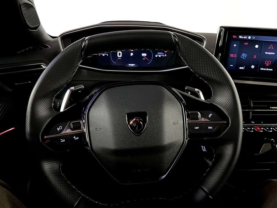 Bild på Peugeot 2008 GT 1.2 PT 130hk Aut B-KAMERA CARPLAY