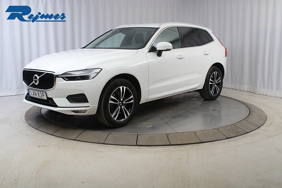 Volvo XC60 B4 AWD Diesel Momentum Advanced SE