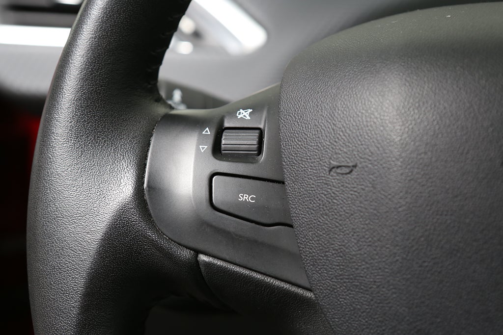 Peugeot 208 1,2 PureTech 82hk Style 5-D Panorama 2016