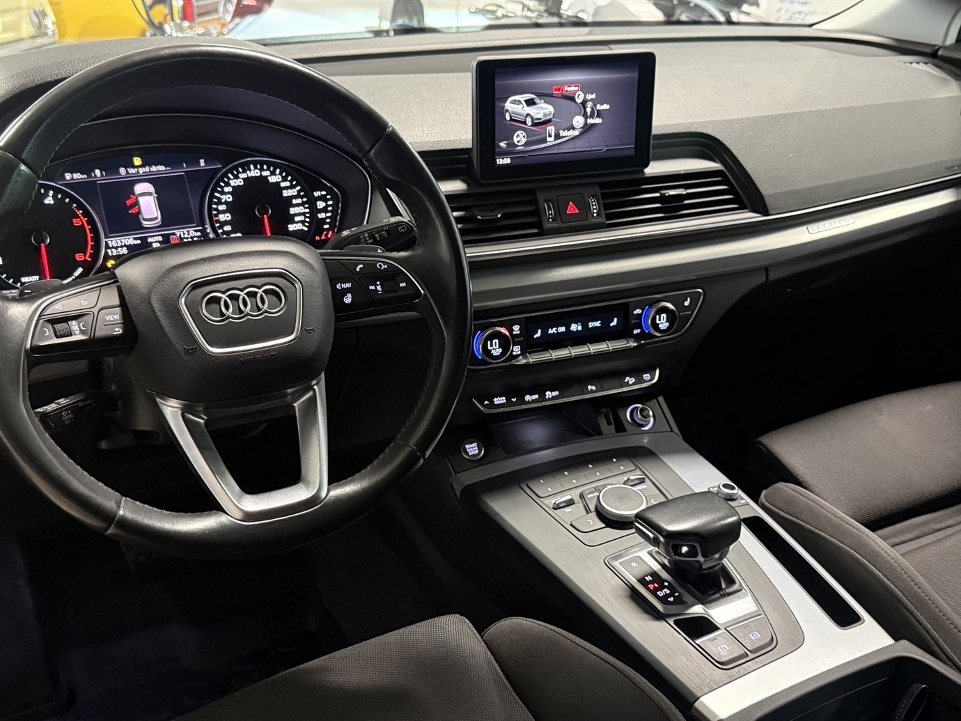 Audi Q5 2019, photo 6/35