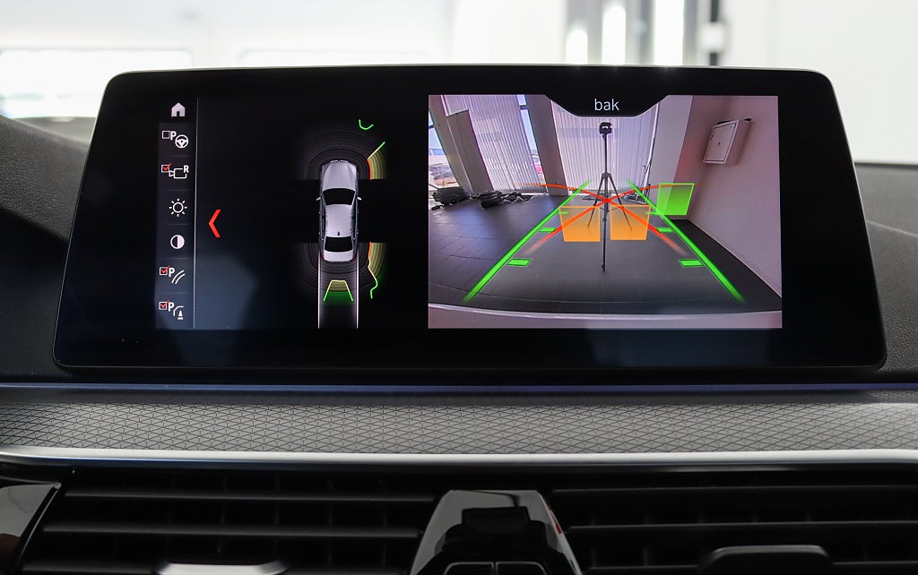BMW 530i Sedan M-Sport Fullservad Navi Kamera 252hk