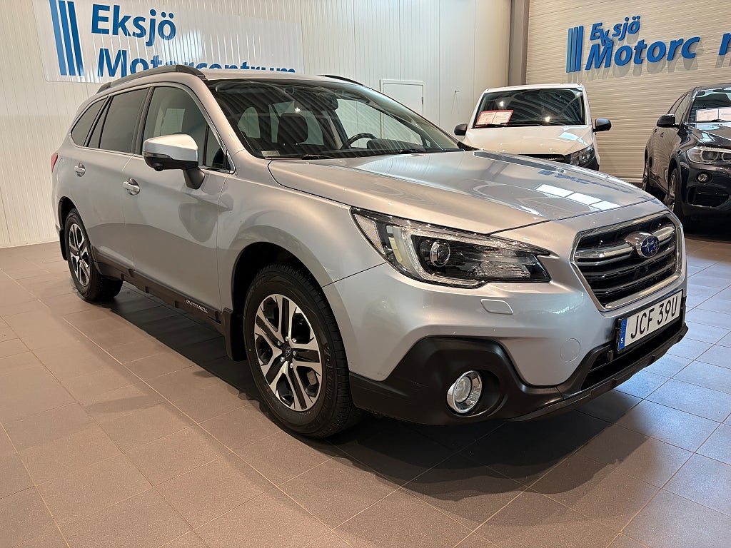 Subaru Outback 2.5 4WD Lineartronic *Drag, Värmare*