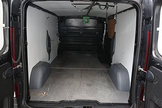 Transportbil - Skåp Renault trafic 15 av 16