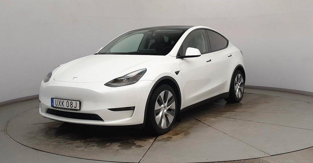 Tesla Model Y Long Range AWD/ Drag/ Moms/ /S+V hjul/