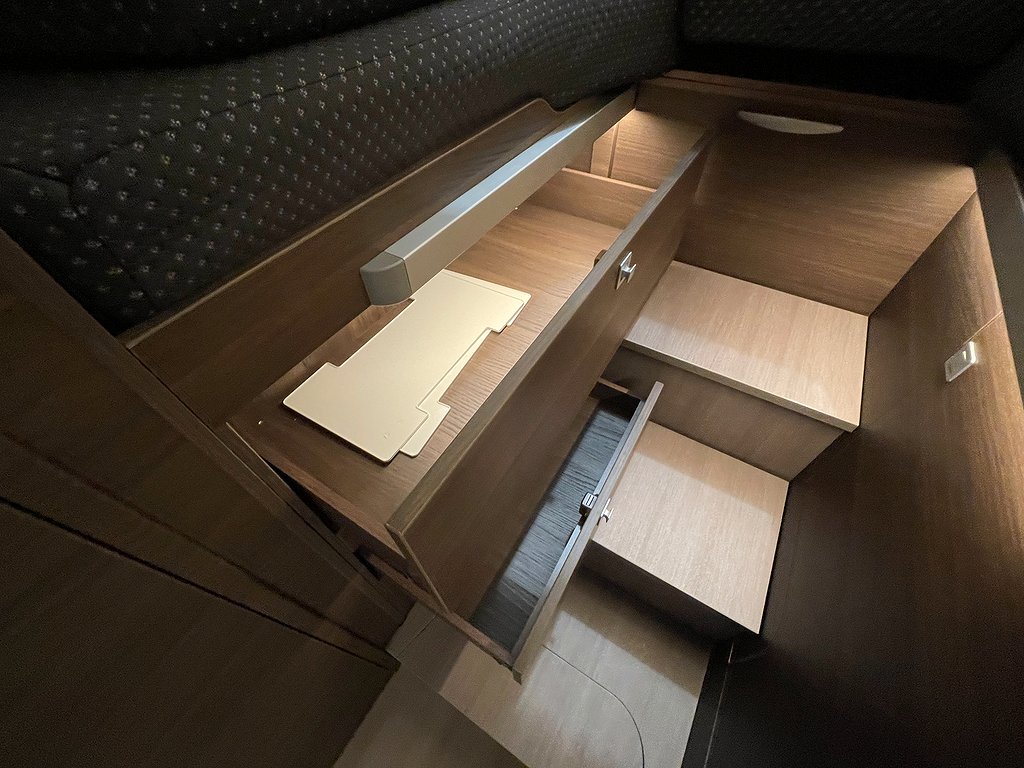 Adria Sonic Supreme 700 SL / Automat 180hk / ALDE / Taksäng - Adria