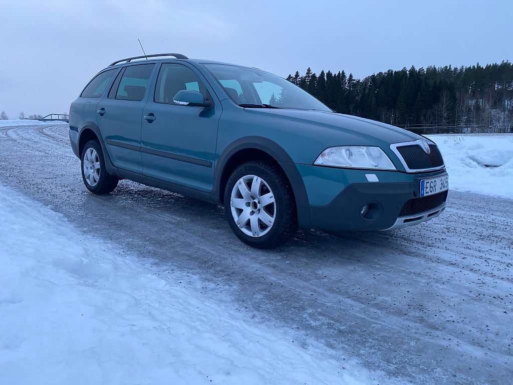Skoda Octavia Scout 2.0 TDI DPF 8v 4Motion Euro 4
