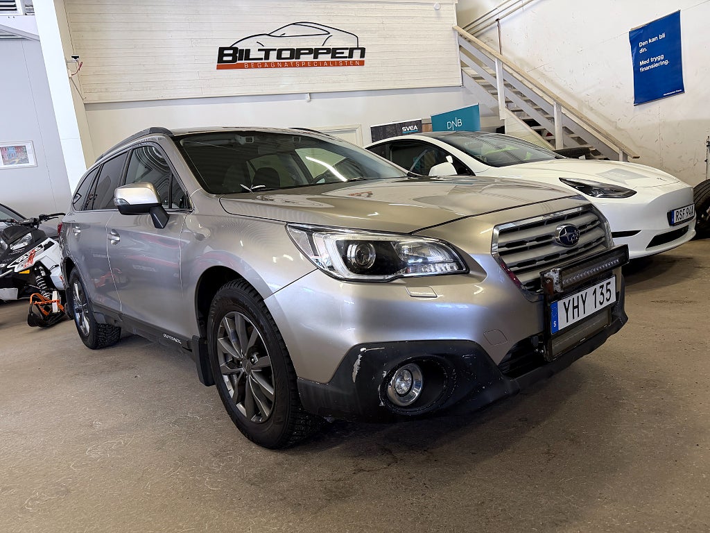 Subaru Outback 2.0 4WD 150hk Motorvärmare / Drag / Backkamera