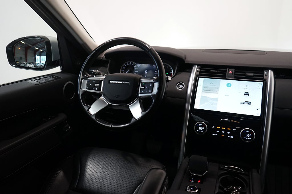 Land Rover Discovery D250 MHEV SE 360° 7 sits  Panorama Dragkrok 249hk