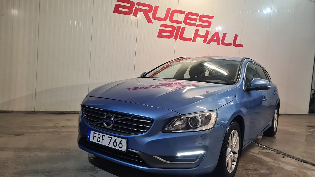 Volvo V60 D4, Automat , Årsskatt 1150:- ,  Momentum,.....