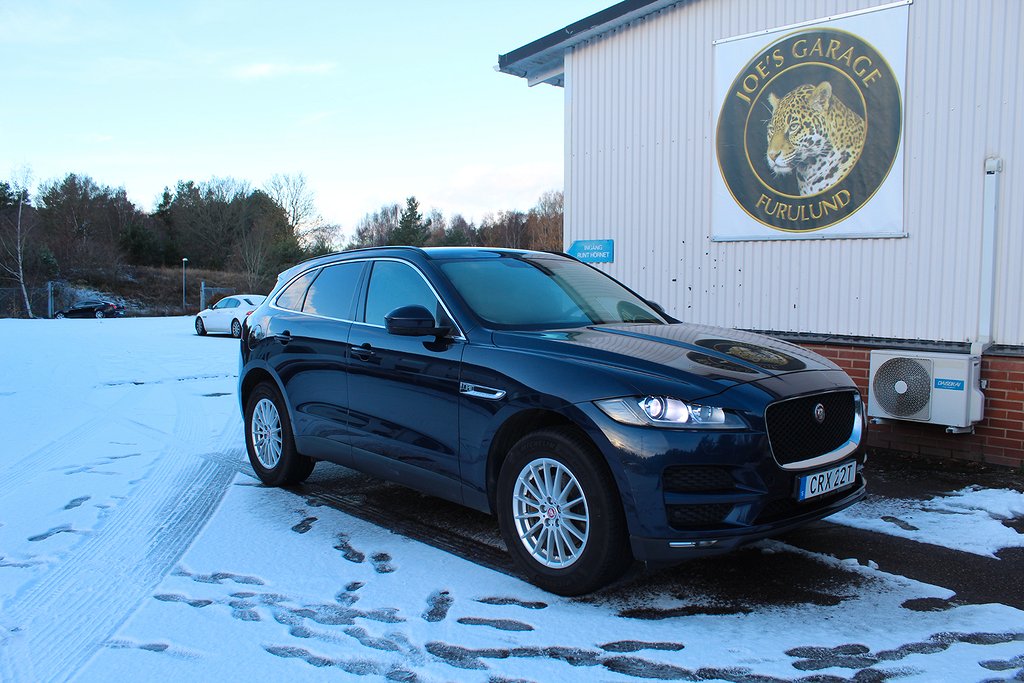 Jaguar F-Pace 20d AWD, motor+turbo nytt, nybes, skinn+drag