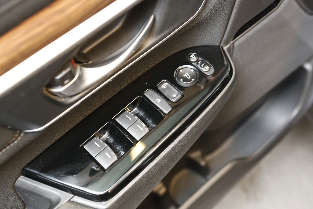 Honda CR-V Hybrid E-CVT Elegance AWD 1ägare Motorv Dragkrok 2019