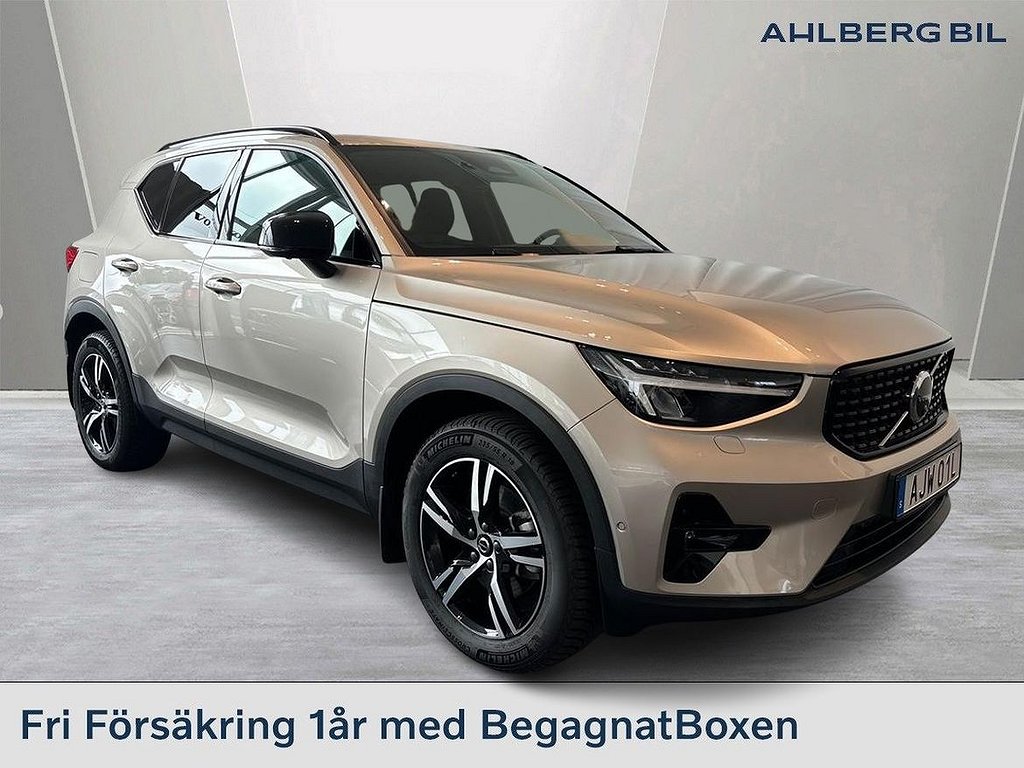 Volvo XC40 B3 FWD Bensin Plus Dark, dragkrok, tonade rutor.