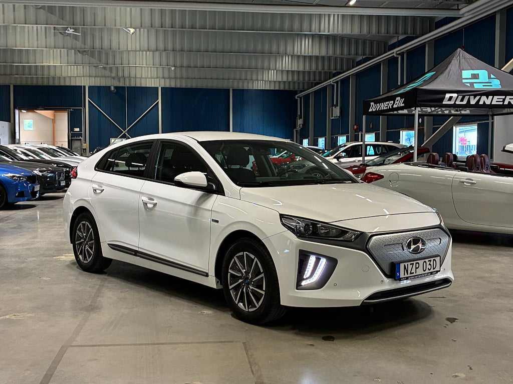 Hyundai IONIQ Electric 38.3 Kwh | Keyless | Rattvärme | ACC