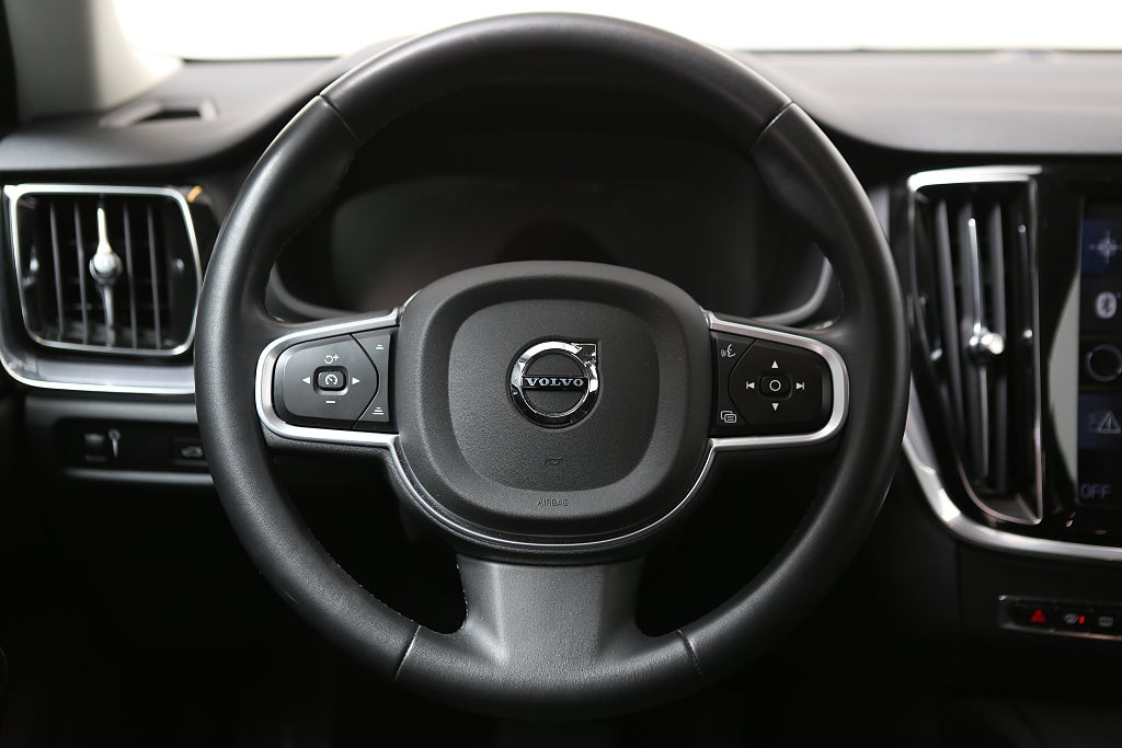 Volvo V60 B4 Diesel 197hk Momentum Adv Aut VOC Leasbar 2022