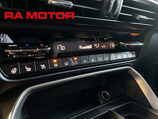 SUV Mazda CX-80 18 av 22