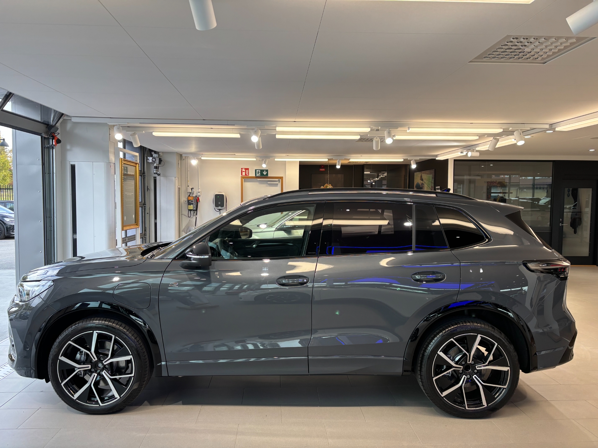 Volkswagen Tiguan eHybrid R-Line Edition 2026, bild 2/40