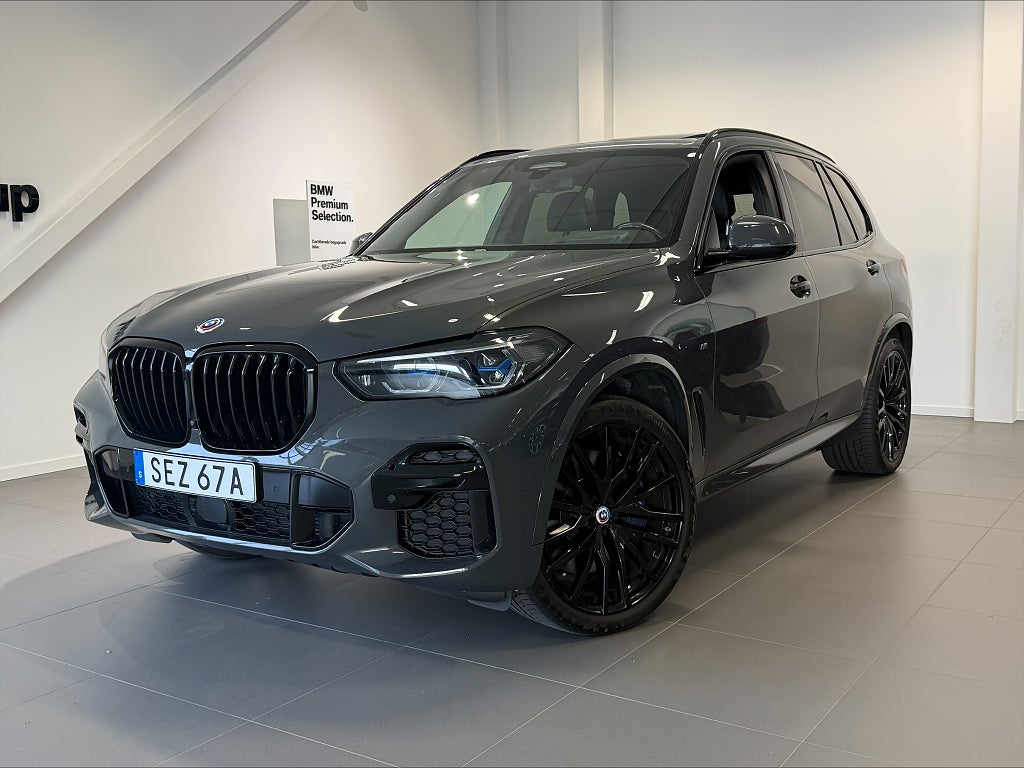 BMW X5 M50i | Drag | H/K | Värmare | Panorama | Komfortstol
