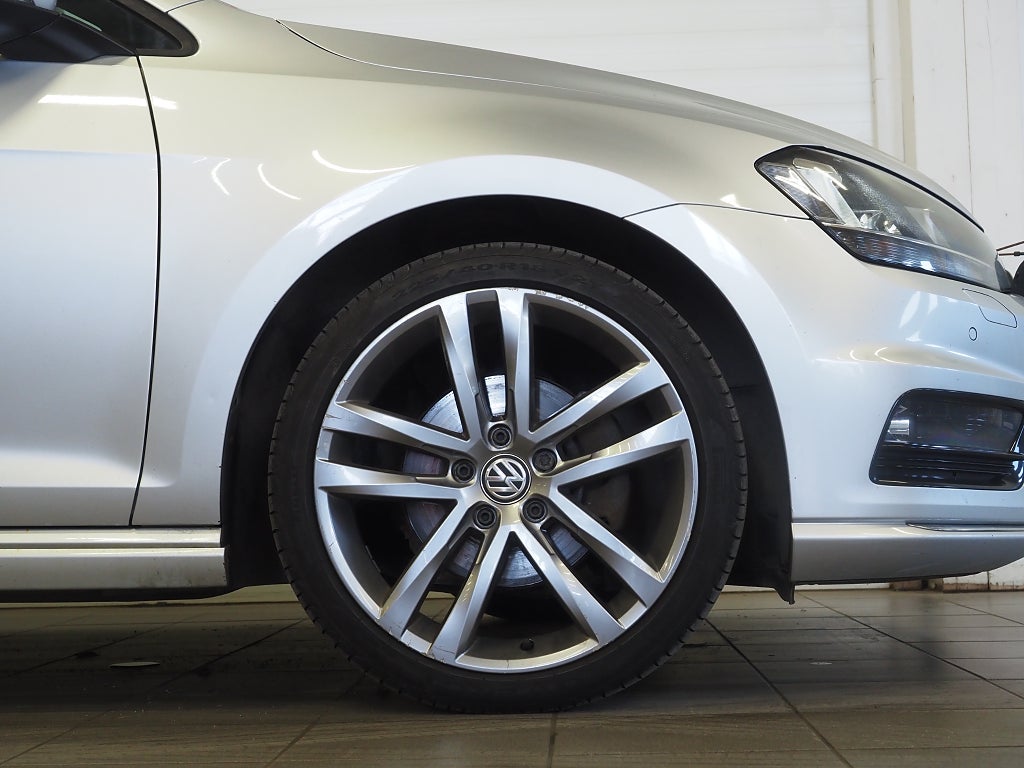 Volkswagen Golf Sportscombi 1.4 TSI 150hk GT R-Line Drag Kamera Pluspkt