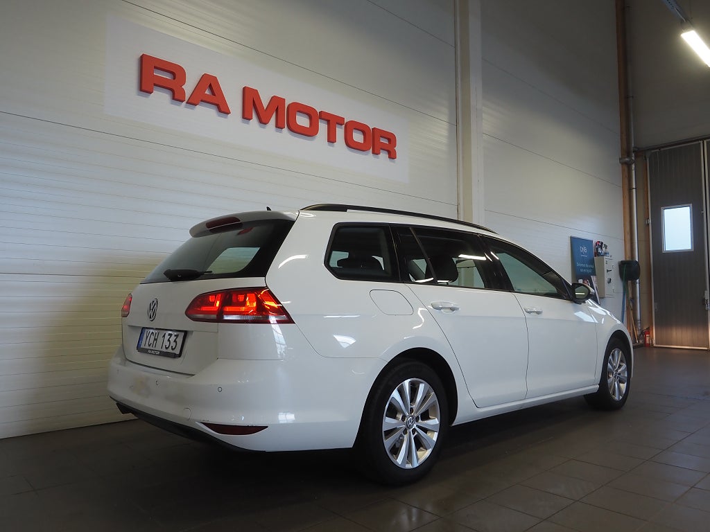 Volkswagen Golf Sportscombi 1.6 TDI| Backkamera | P-Sen | Drag | 2016