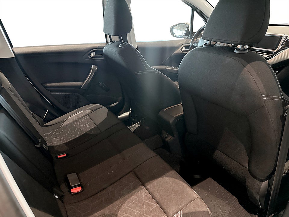 Bild på Peugeot 2008 Active 1.2 PT 110hk Aut - DRAGKROK LED-RAMP