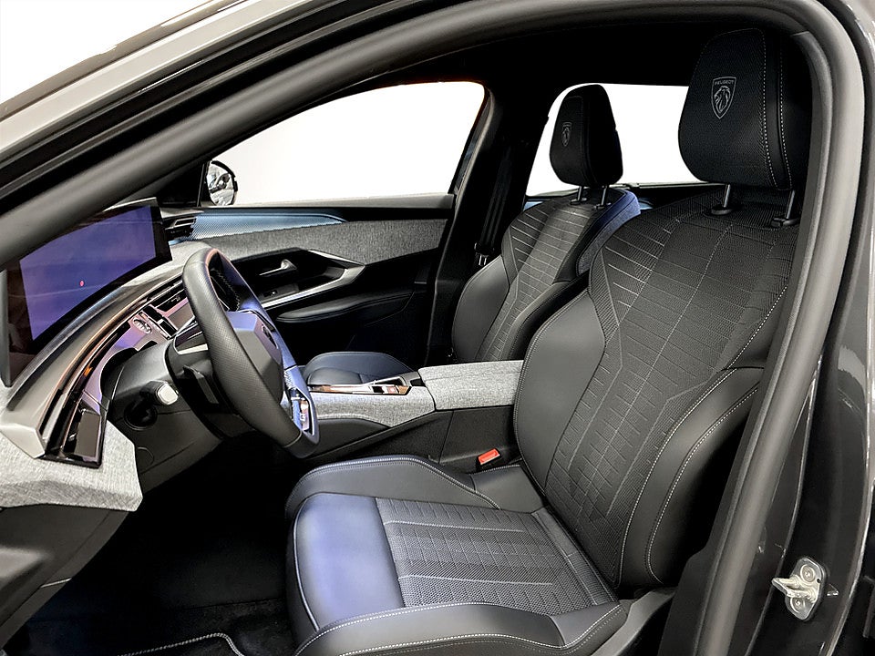 Bild på Peugeot 5008 GT Hybrid 145hk Aut 7-SITS B-KAMERA CARPLAY