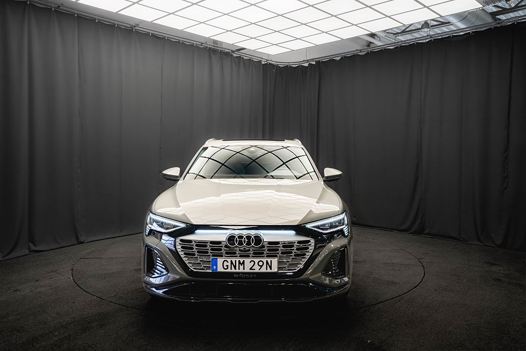 Audi q8-e-tron 55 Sportback Q S-Line PANO LÄDER B&O 22' LUFT 360° MOM