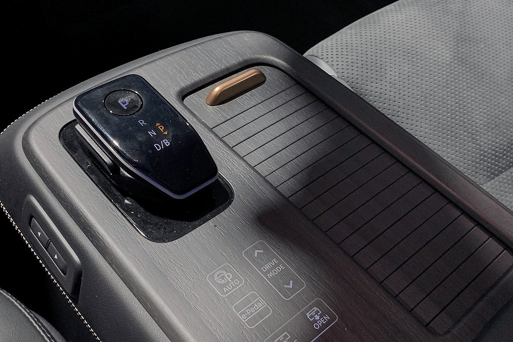 Nissan Ariya EVOLVE 87KWH | MOMS | 20" SOMMAR 2022