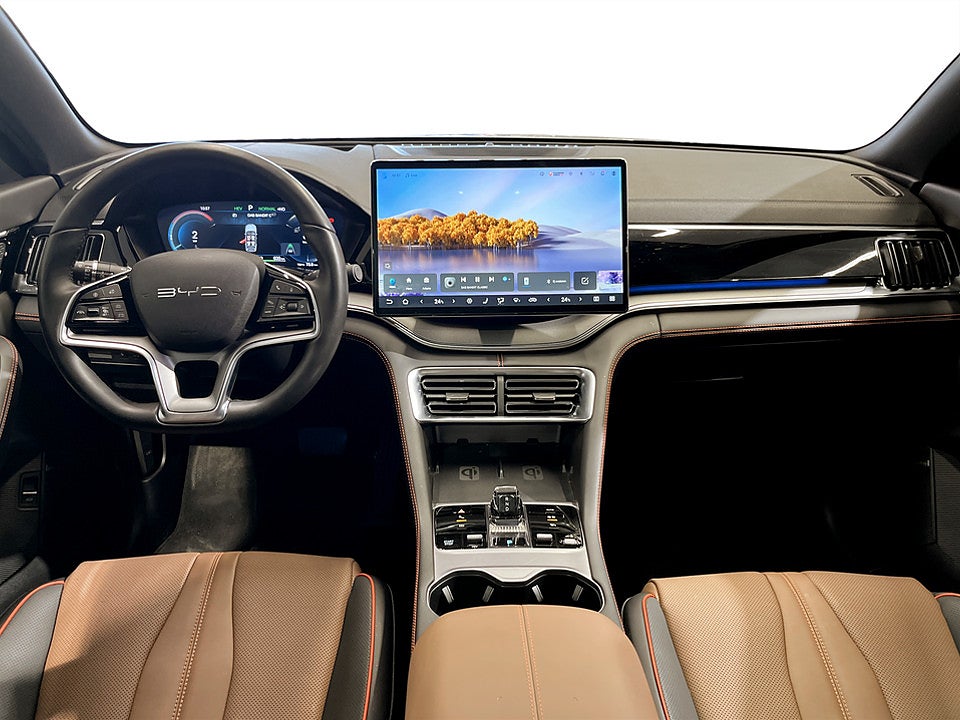 Bild på BYD SEAL U DM-i 1.5 + 18.3kWh 218hk Aut PANO 360° HUD