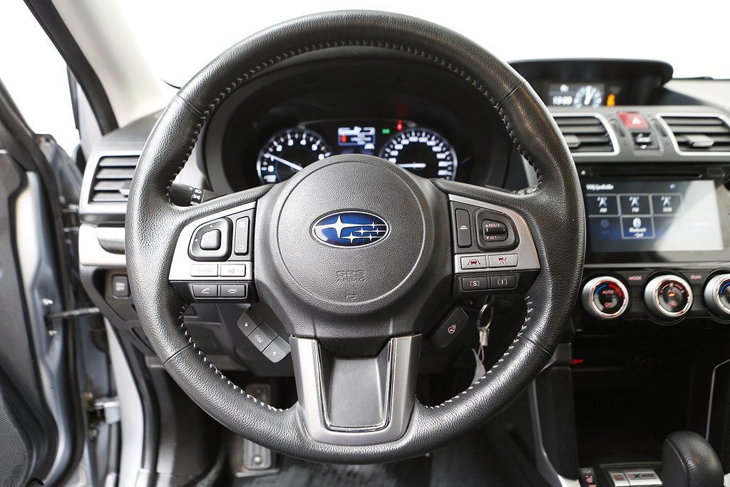 Subaru Forester 2,0i 150hk XS Aut AWD Pano Motorv Dragkrok 2018