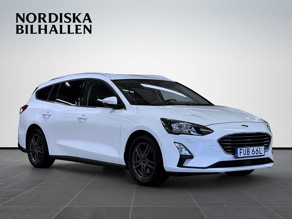 Ford Focus Kombi 1.0 EcoBoost Titanium Nyservad Backkamera