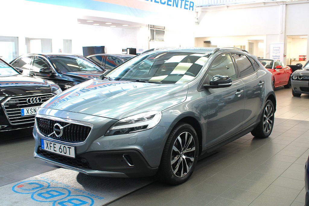 Volvo V40 Cross Country D3 Summum BE PRO /BLIS/VOC/B-Kamera