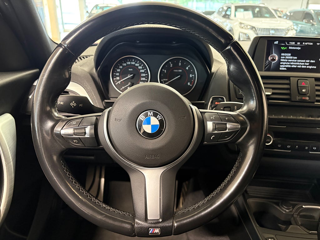 BMW 118d 5-dörrars Steptronic M Sport Automat,SoV Hjul Euro 5 thumbnail