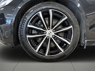 Volvo V60 Recharge T8 AWD Plus Dark R-Design MOMS/1Ägare/Drag/S&V – bild 14