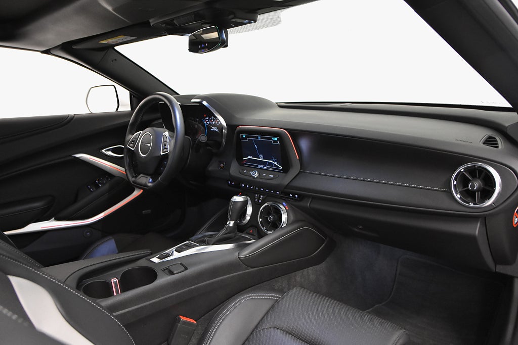 Chevrolet Camaro 2018 - miniatyr 18