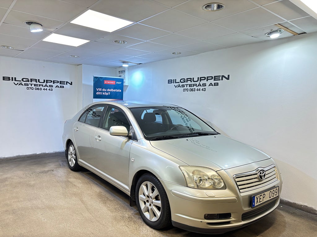 Toyota Avensis Liftback / Dragkrok / Ny Besiktad / Ny Servad