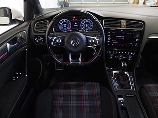 Halvkombi Volkswagen Golf 16 av 22