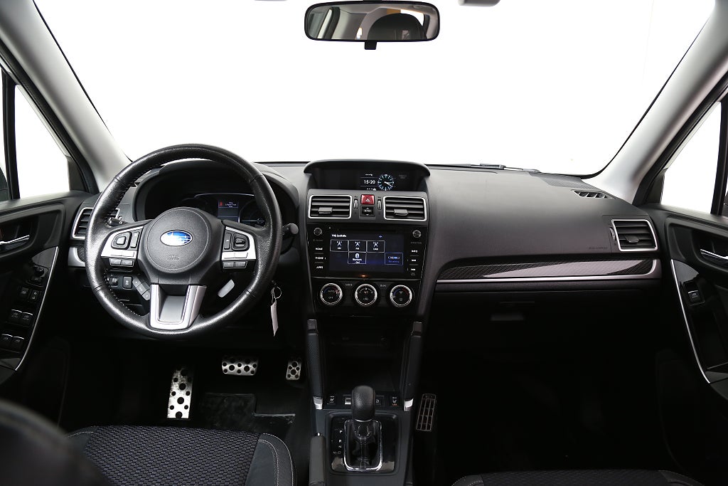 Subaru Forester 2,0i 150hk XL AWD Aut Kamera Motorv Dragkrok 2019