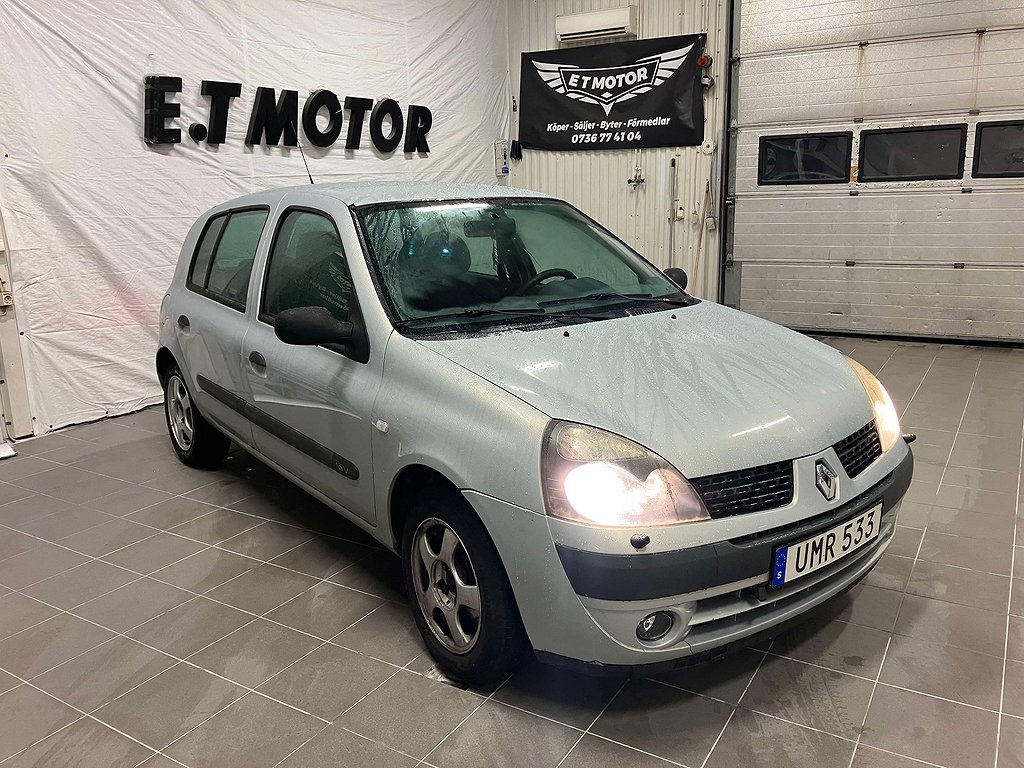 Renault Clio 5-dörrars Halvkombi 1.2 Expression Nybesiktigad