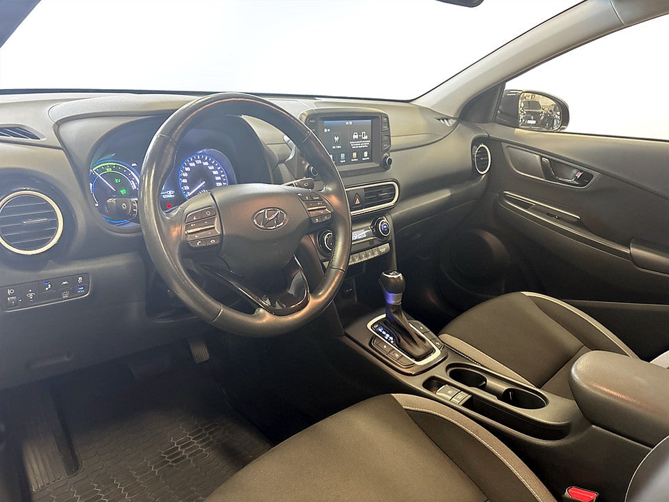 Bild på Hyundai Kona Essential Hybrid 1.6 GDI 141hk Aut B-KAMERA CARPLAY
