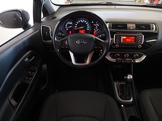 Halvkombi Kia Rio 14 av 20