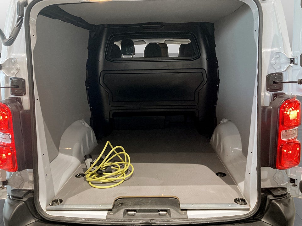 Bild på Citroën e-Jumpy Crew Cab Business Premium 75kWh 136hk Aut L3 B-KAMERA 