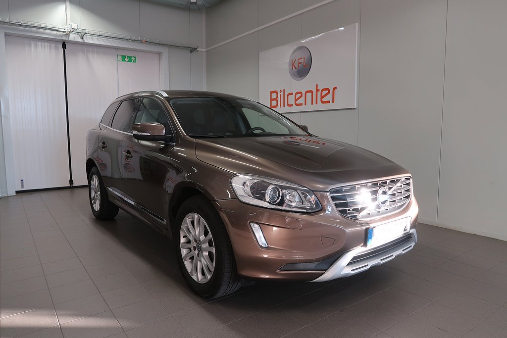 Volvo XC60 D4 AWD Aut-Drag-VOC-Värmare-Navi-SoV Summum 