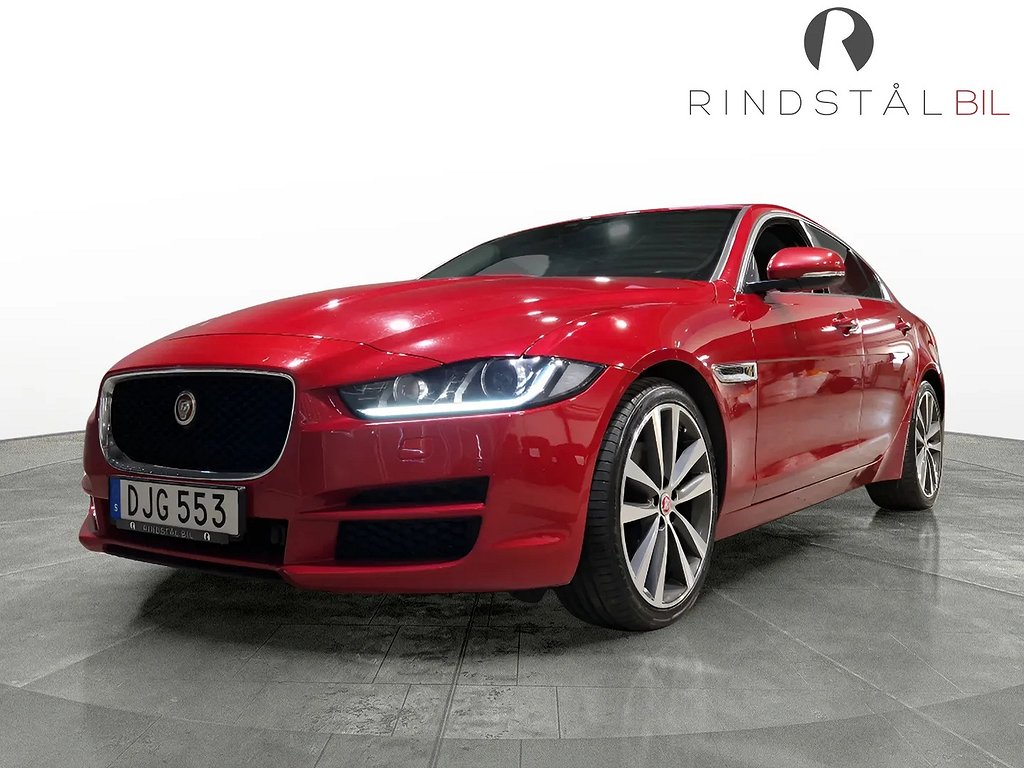 Jaguar XE 20d 180 HK AUT NAVI D-VÄRM MERIDIAN 9800MIL 19"