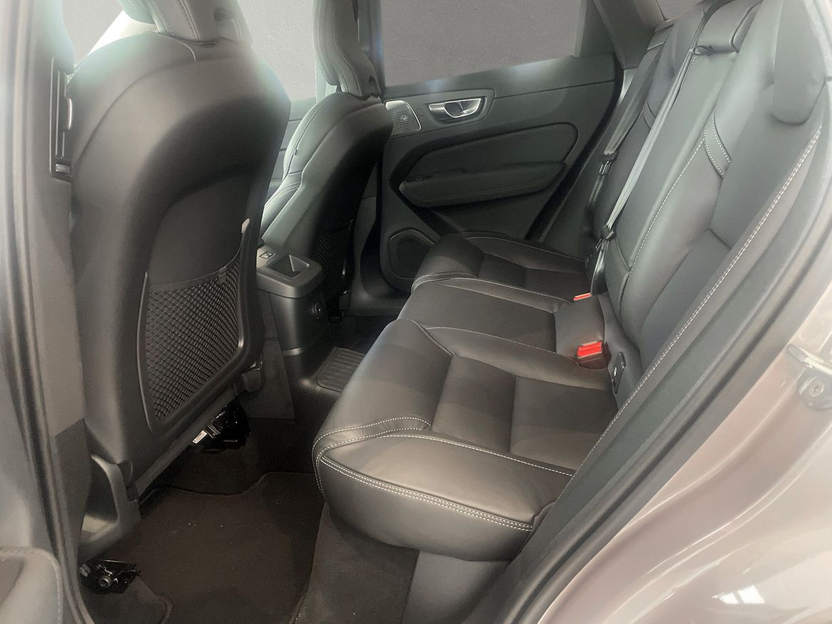 Volvo XC60 2026, photo 5/37