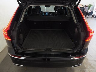 SUV Volvo XC60 20 av 21