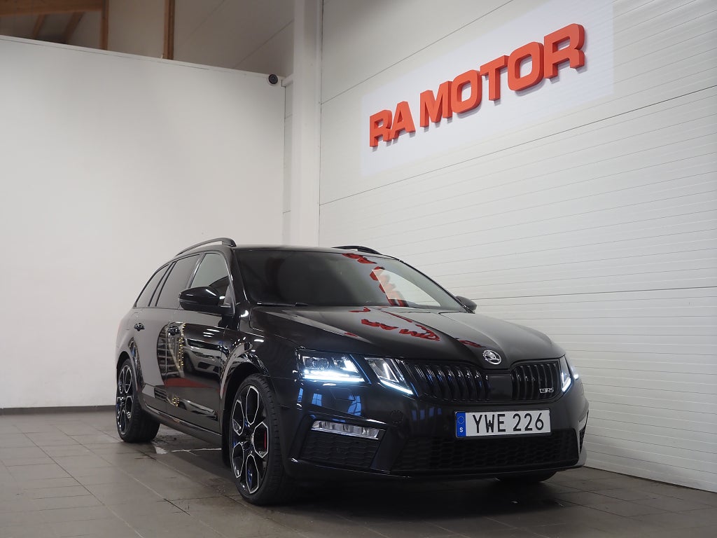 Skoda Octavia RS 2.0 TSI 245hk Premium |Drag|Värmare|Kamera|Navi|