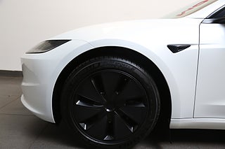 Sedan Tesla Model 3 6 av 31